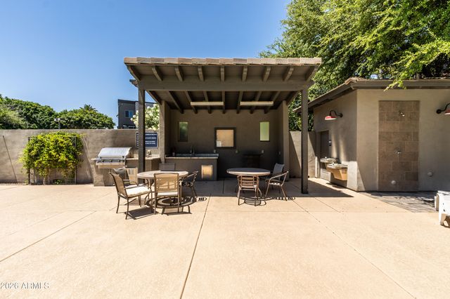 300 N GILA SPRINGS Boulevard 212, Chandler, AZ 85226