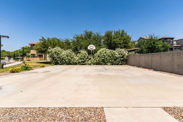 300 N GILA SPRINGS Boulevard 212, Chandler, AZ 85226