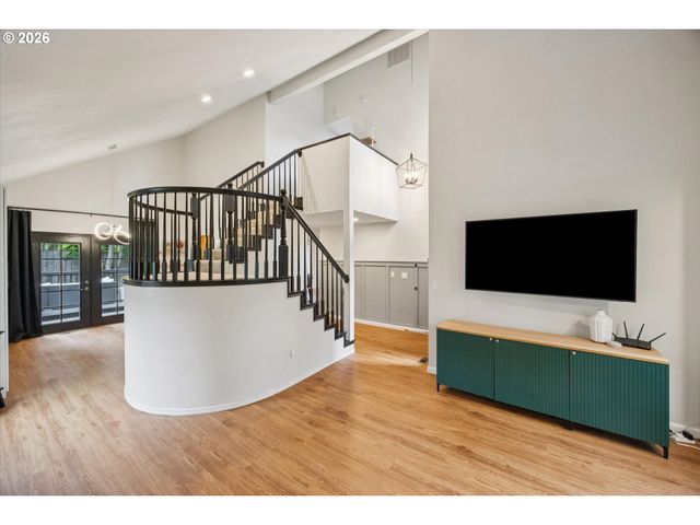 17500 Nw WOODMERE Ct, Beaverton, OR 97006