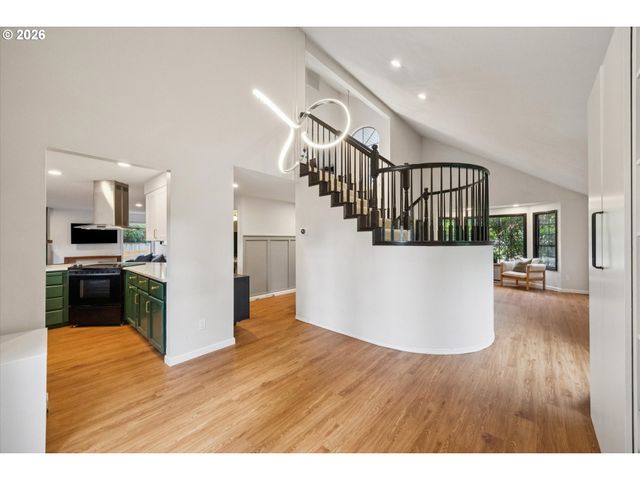 17500 Nw WOODMERE Ct, Beaverton, OR 97006