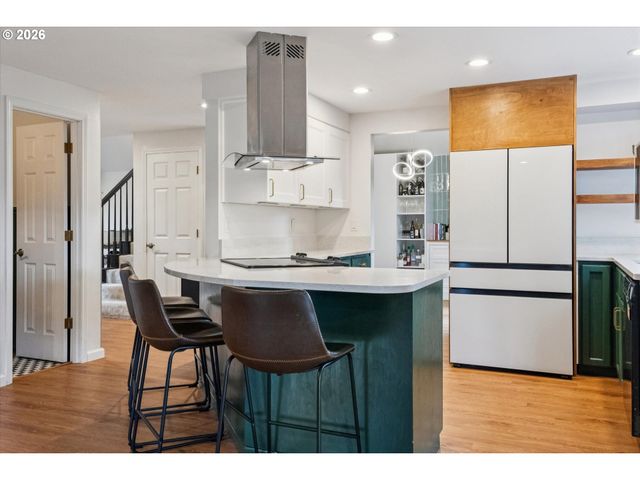 17500 Nw WOODMERE Ct, Beaverton, OR 97006