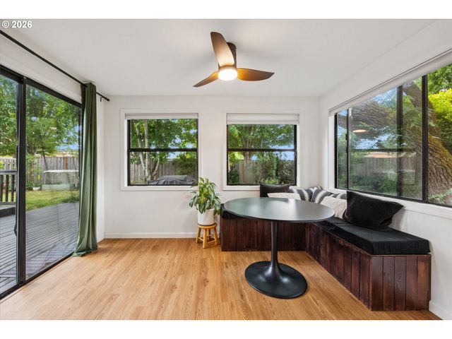 17500 Nw WOODMERE Ct, Beaverton, OR 97006