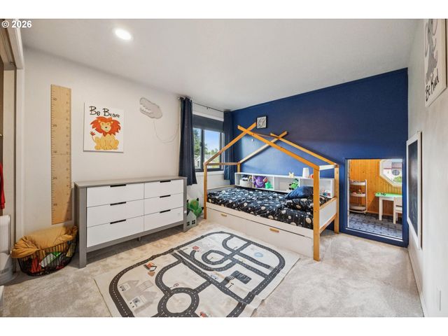 17500 Nw WOODMERE Ct, Beaverton, OR 97006