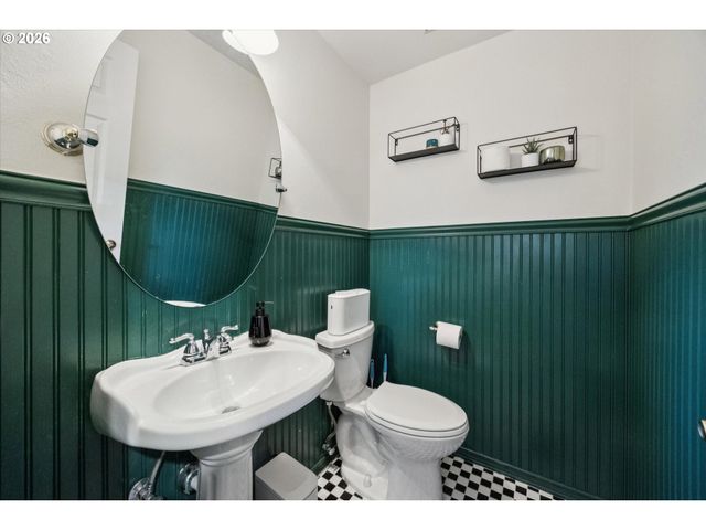 17500 Nw WOODMERE Ct, Beaverton, OR 97006