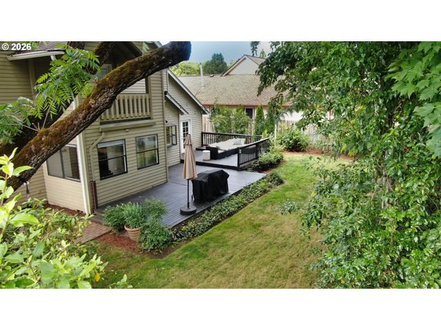 17500 Nw WOODMERE Ct, Beaverton, OR 97006