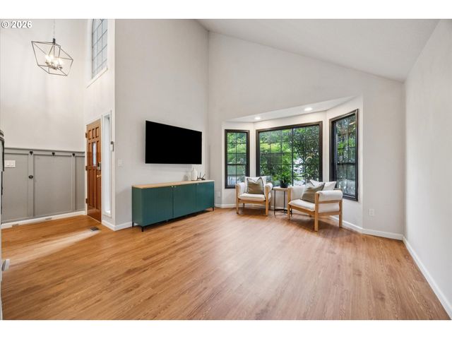 17500 Nw WOODMERE Ct, Beaverton, OR 97006