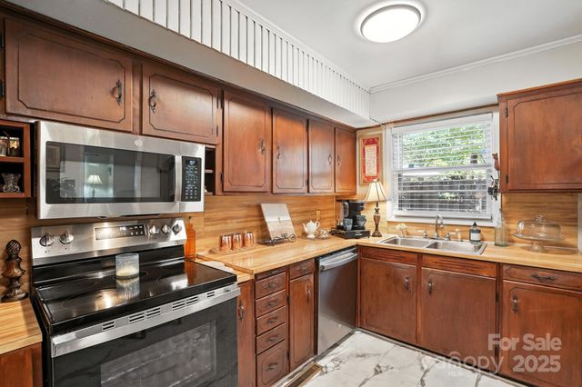 4825 Edgeland Road, Edgemoor, SC 29712