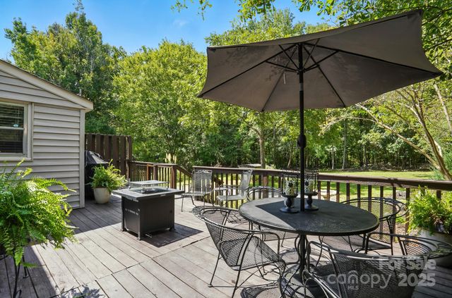 4825 Edgeland Road, Edgemoor, SC 29712