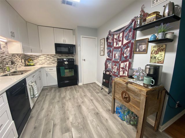 26604 Edgewood, Huntsville, TX 77320