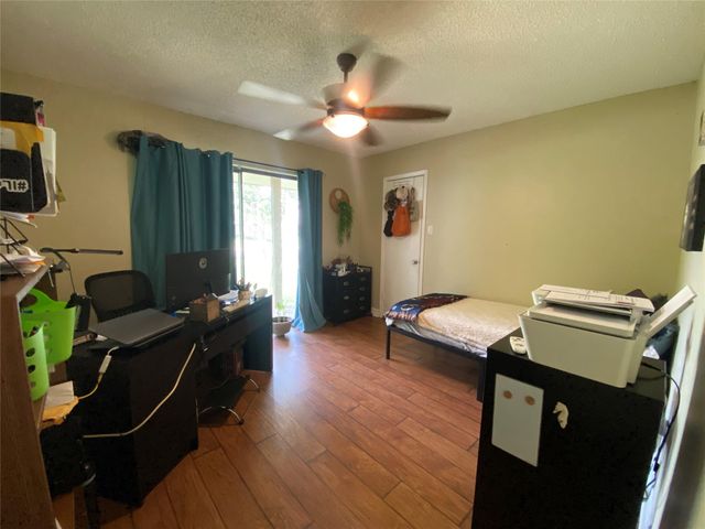 26604 Edgewood, Huntsville, TX 77320