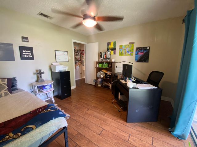26604 Edgewood, Huntsville, TX 77320