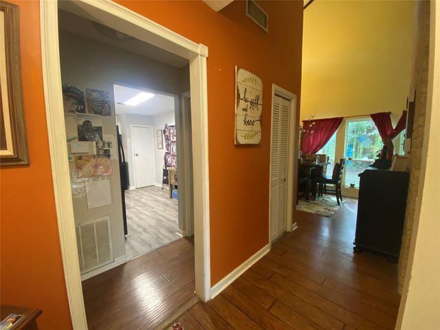 26604 Edgewood, Huntsville, TX 77320