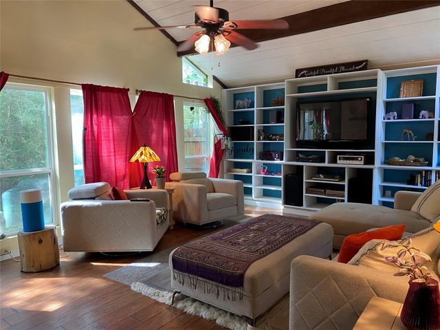 26604 Edgewood, Huntsville, TX 77320