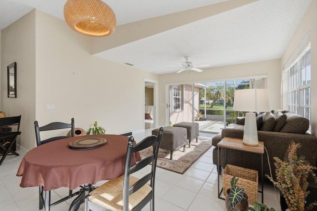 1301 NW Bentley Cir Apt B, Port St Lucie, FL 34986