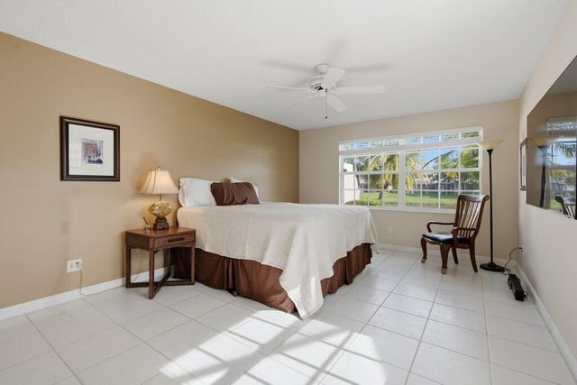 1301 NW Bentley Cir Apt B, Port St Lucie, FL 34986