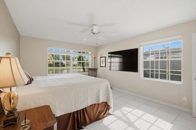 1301 NW Bentley Cir Apt B, Port St Lucie, FL 34986