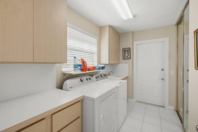 1301 NW Bentley Cir Apt B, Port St Lucie, FL 34986