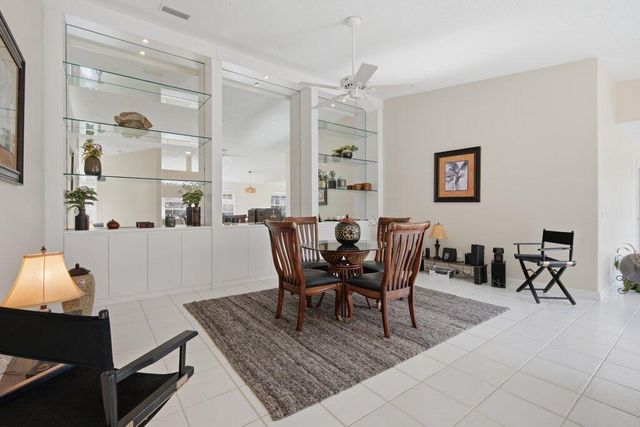1301 NW Bentley Cir Apt B, Port St Lucie, FL 34986
