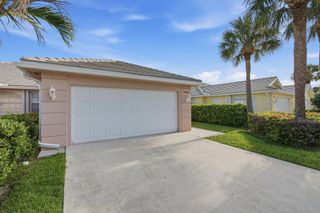 1301 NW Bentley Cir Apt B, Port St Lucie, FL 34986