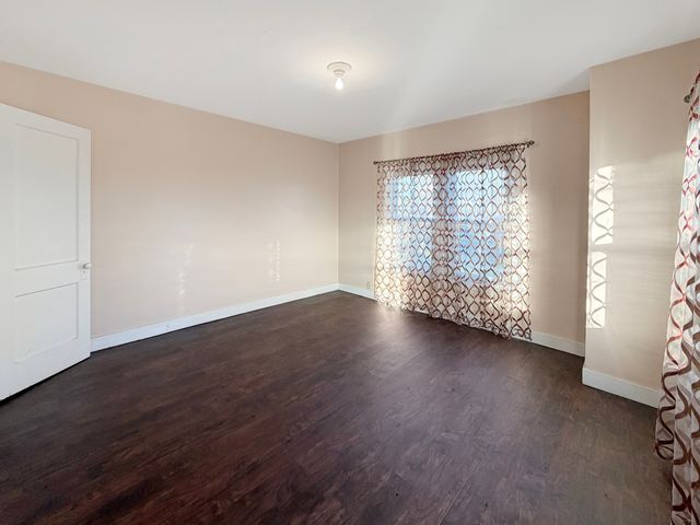 1614 S Carroll Avenue, Freeport, IL 61032