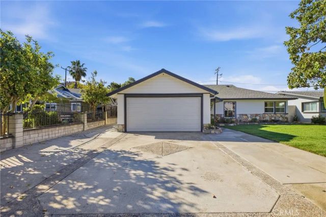 1316 W Beacon Avenue, Anaheim, CA 92802