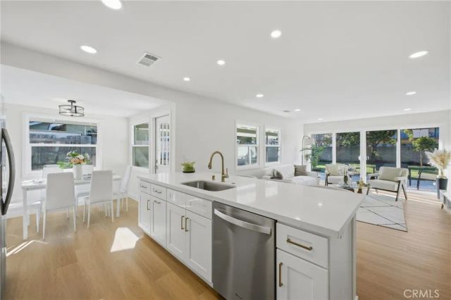 1316 W Beacon Avenue, Anaheim, CA 92802