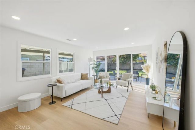 1316 W Beacon Avenue, Anaheim, CA 92802