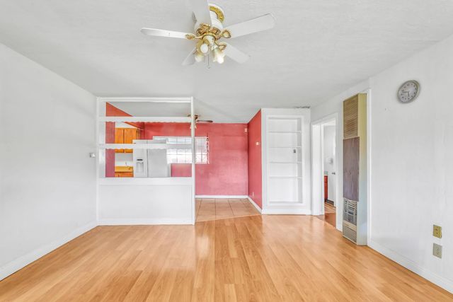 2827 Toy Ave, Sacramento, CA 95822