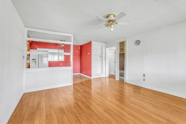 2827 Toy Ave, Sacramento, CA 95822