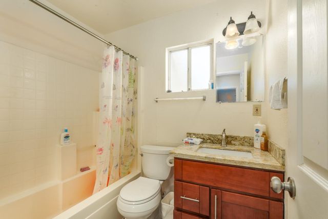 2827 Toy Ave, Sacramento, CA 95822