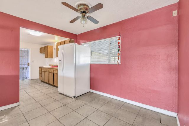 2827 Toy Ave, Sacramento, CA 95822