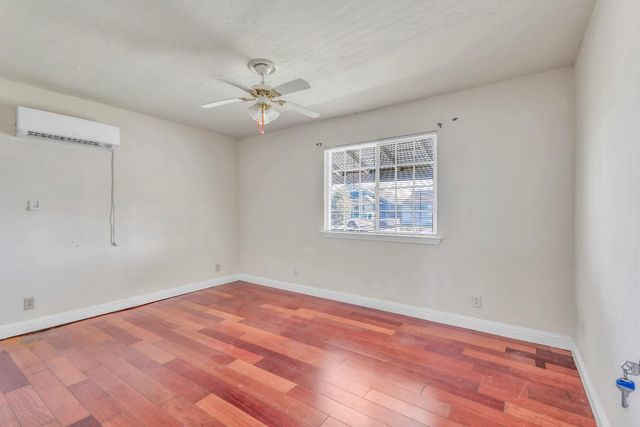 2827 Toy Ave, Sacramento, CA 95822