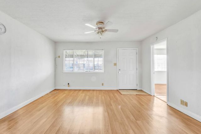 2827 Toy Ave, Sacramento, CA 95822