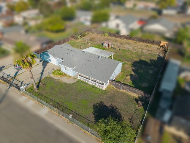 2827 Toy Ave, Sacramento, CA 95822