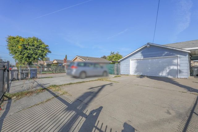 2827 Toy Ave, Sacramento, CA 95822