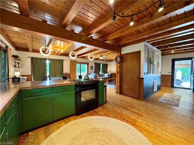4547 NC Highway 704 W, Westfield, NC 27053