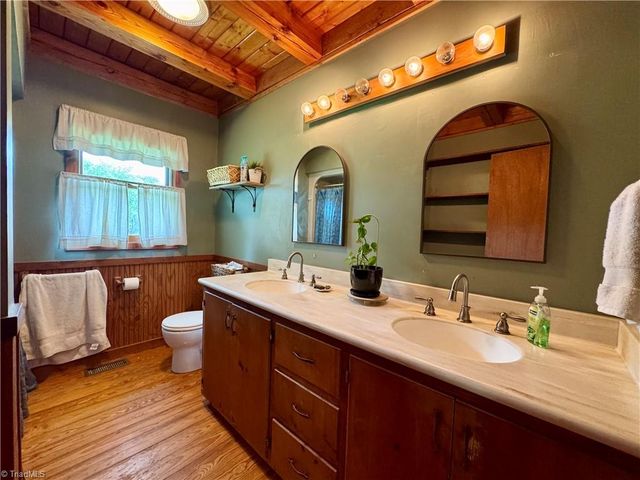 4547 NC Highway 704 W, Westfield, NC 27053