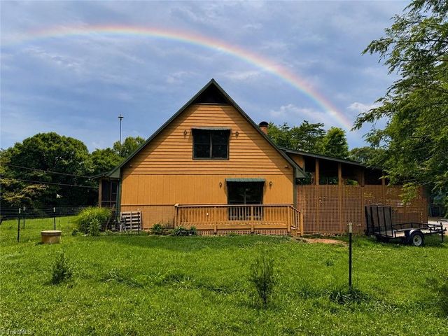 4547 NC Highway 704 W, Westfield, NC 27053