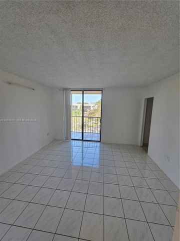 8600 SW 133rd Ave Rd 424, Miami, FL 33183