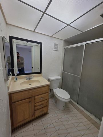 8600 SW 133rd Ave Rd 424, Miami, FL 33183
