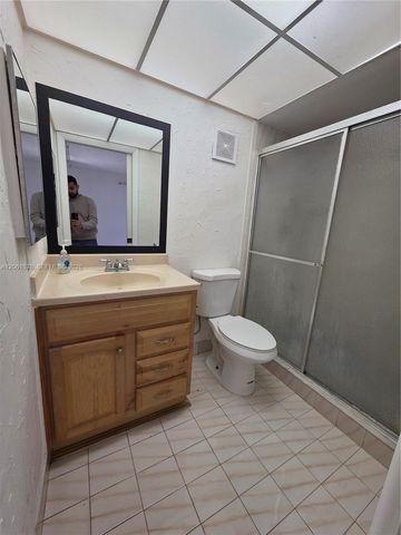 8600 SW 133rd Ave Rd 424, Miami, FL 33183
