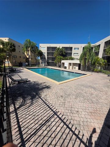 8600 SW 133rd Ave Rd 424, Miami, FL 33183