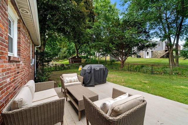 25 Fellsmere Ave, Wakefield, MA 01880
