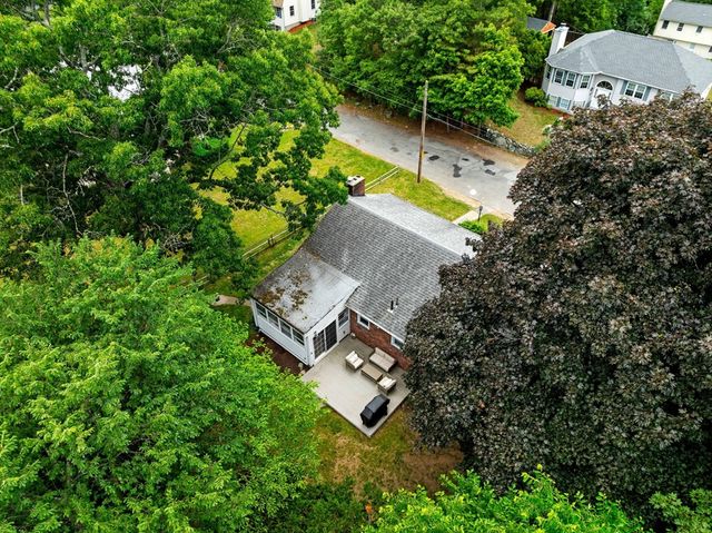 25 Fellsmere Ave, Wakefield, MA 01880