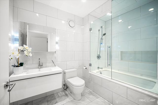 204 N Park Drive, Chicago, IL 60601