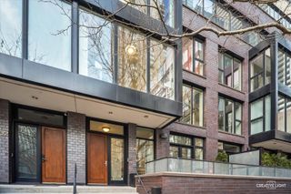 204 N Park Drive, Chicago, IL 60601