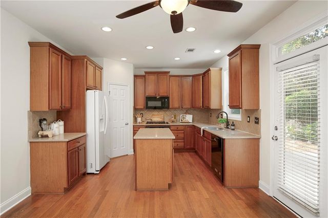 204 Northbrooke Court, Woodstock, GA 30188