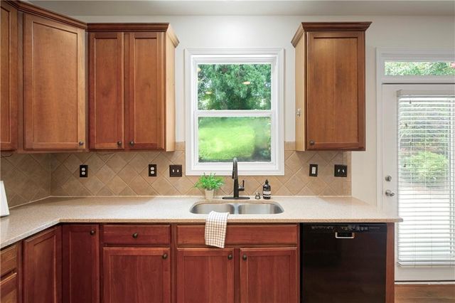 204 Northbrooke Court, Woodstock, GA 30188