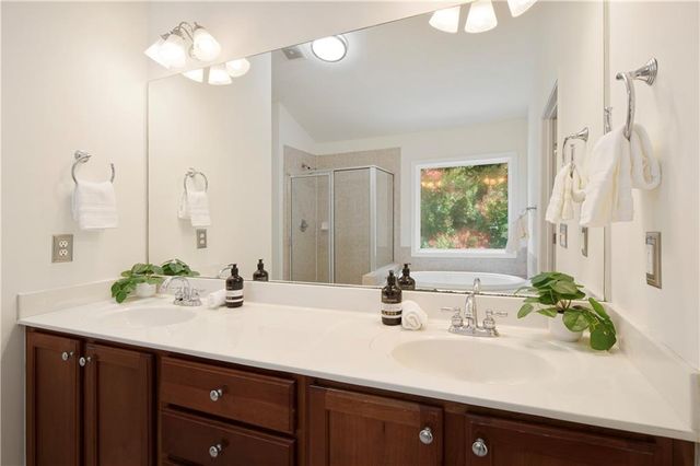 204 Northbrooke Court, Woodstock, GA 30188
