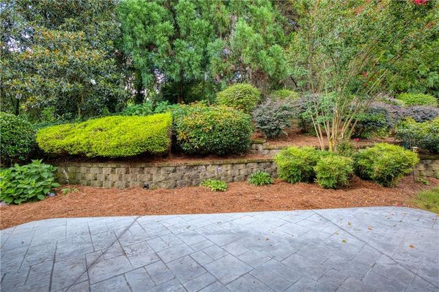 204 Northbrooke Court, Woodstock, GA 30188